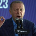 اردوغان ترکیه از نظرسنجی ها سرپیچی کرد و در دور دوم انتخابات ریاست جمهوری پیشتاز شد